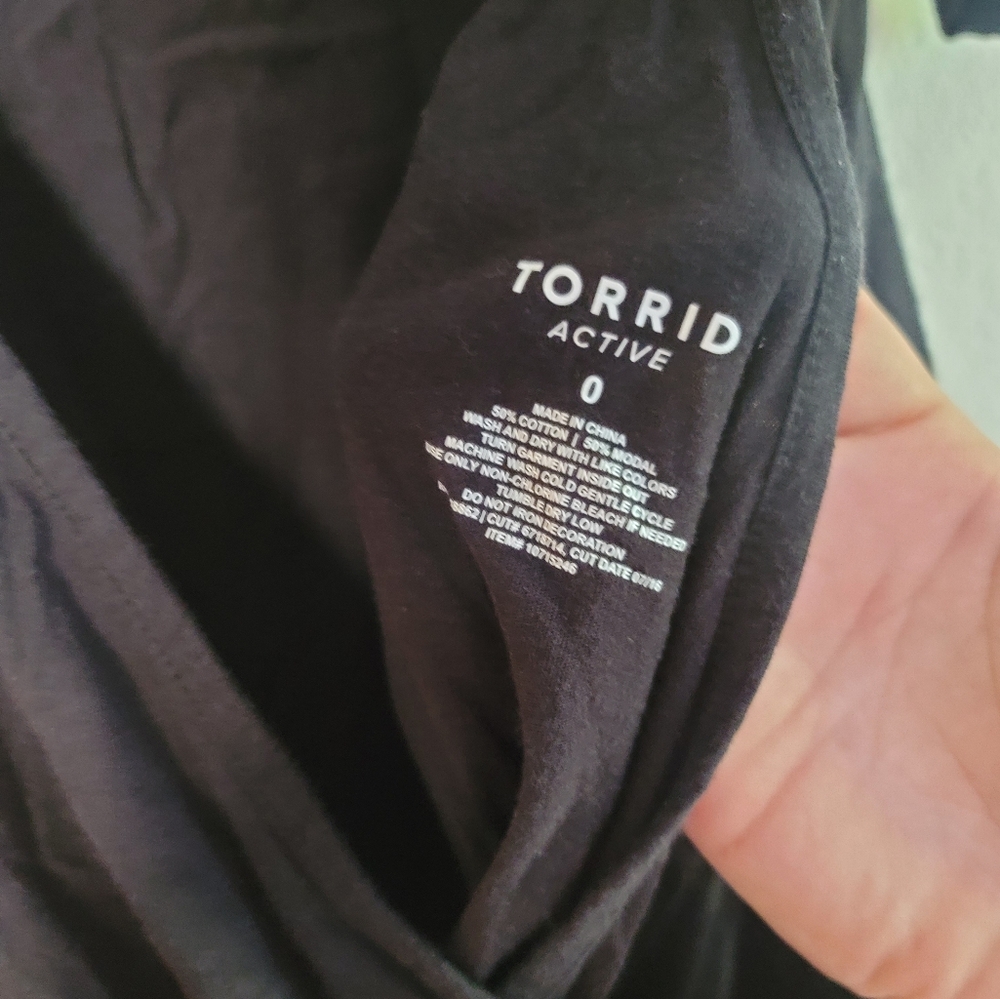 Torrid workout top - Picture 3 of 4